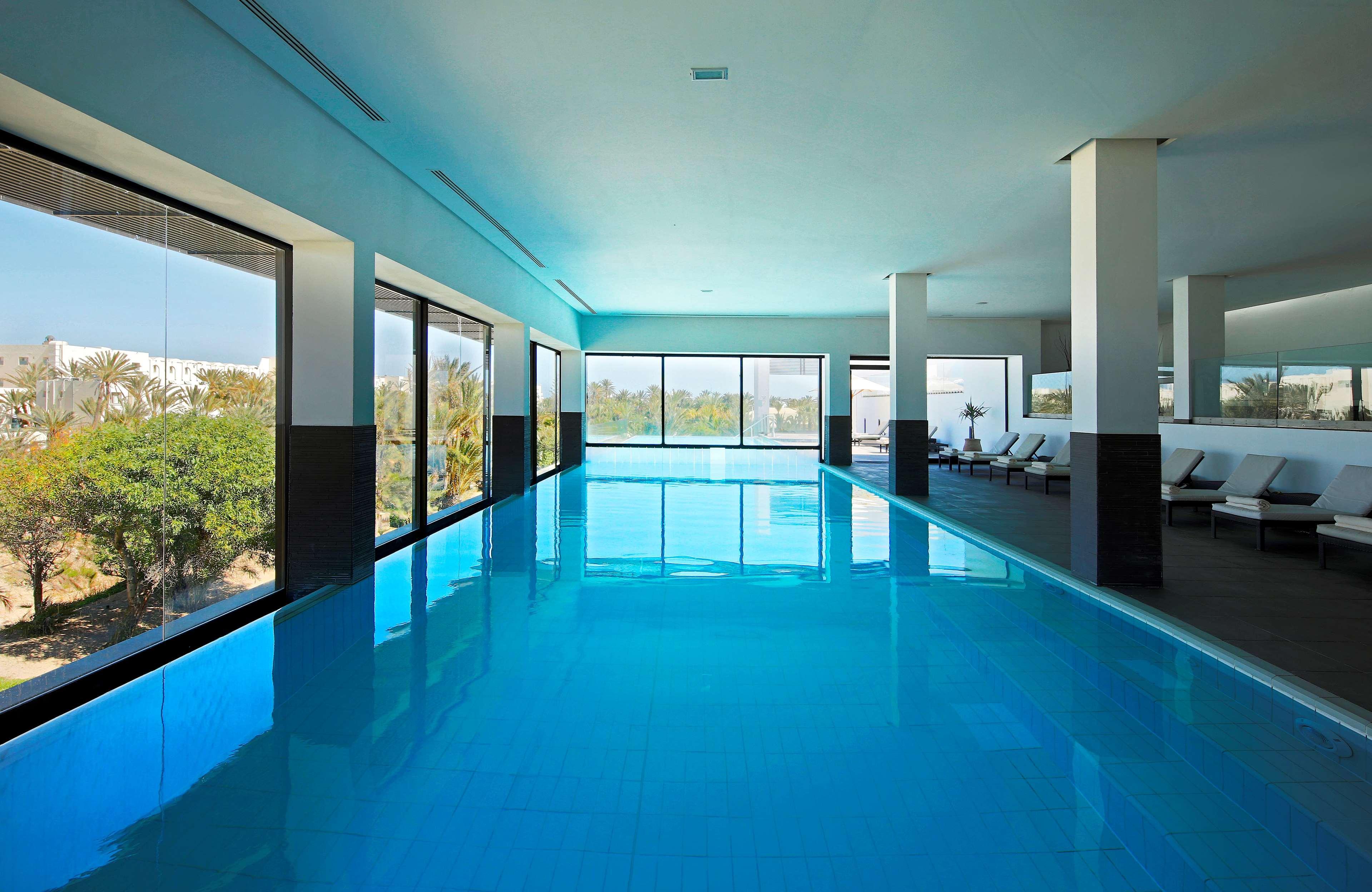 Radisson Blu Palace Resort & Thalasso, Djerba メズライア エクステリア 写真 The pool at the hotel
