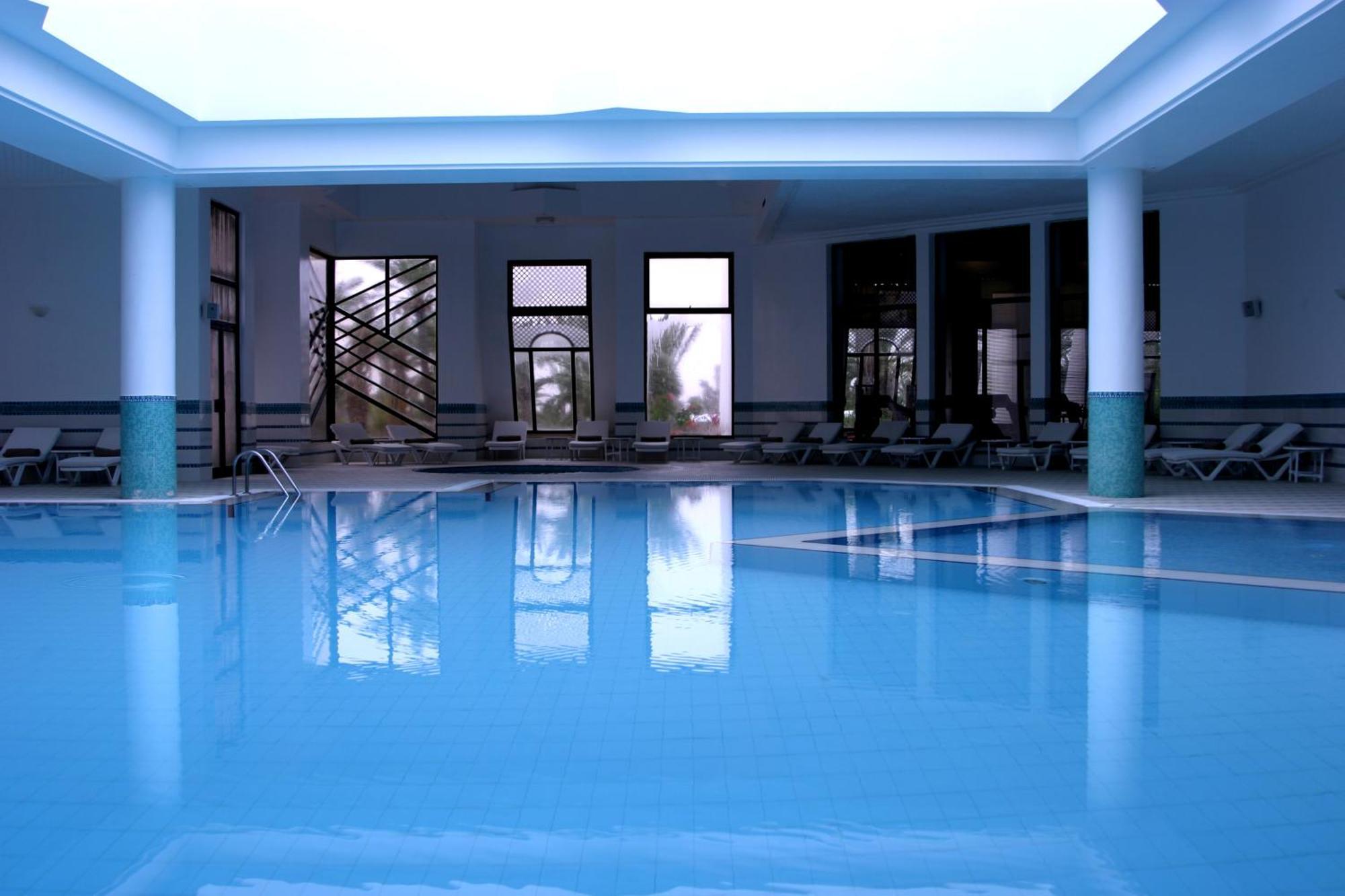 Radisson Blu Palace Resort & Thalasso, Djerba メズライア エクステリア 写真 Indoor swimming pool