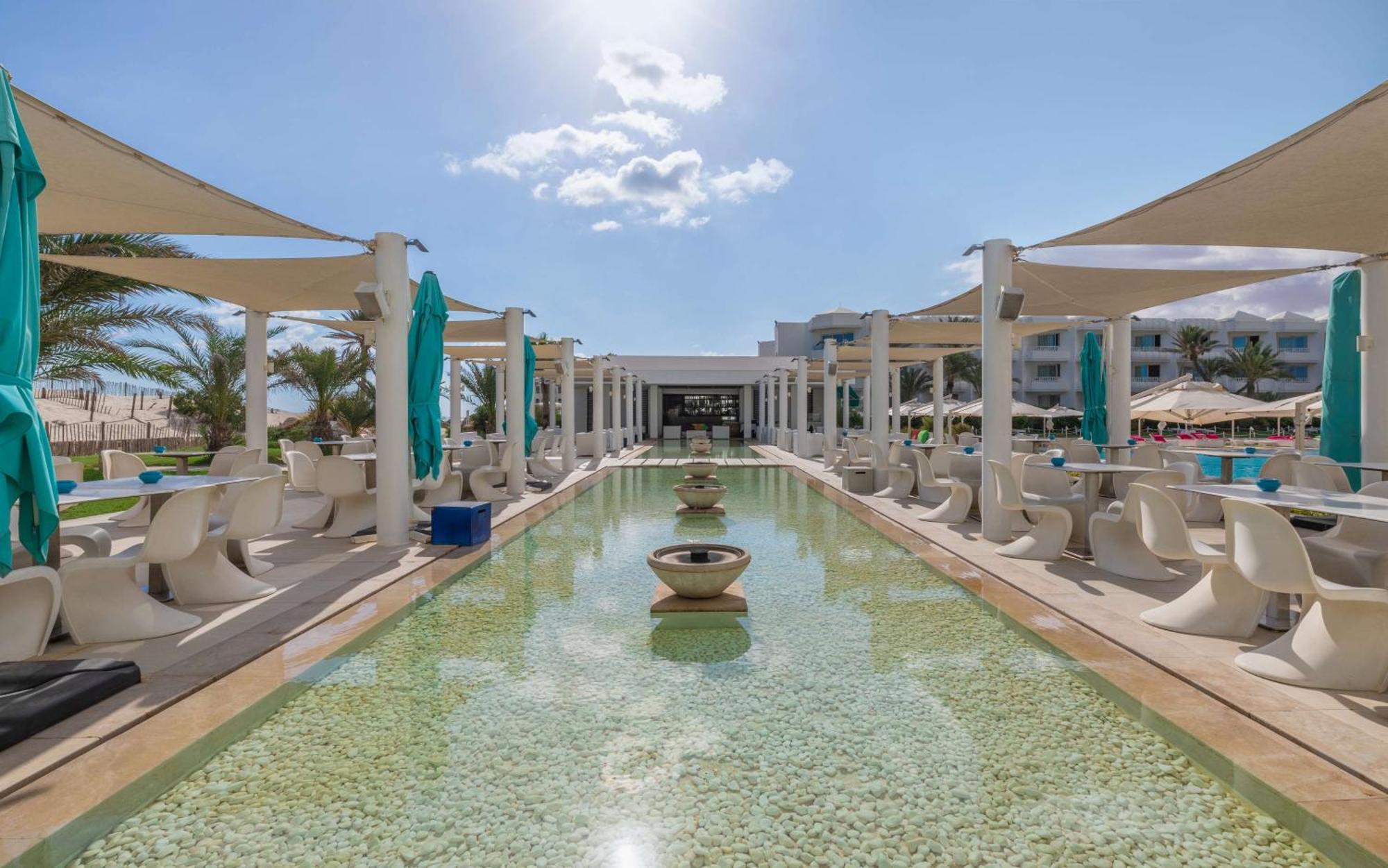 Radisson Blu Palace Resort & Thalasso, Djerba メズライア エクステリア 写真 The resort's main pool